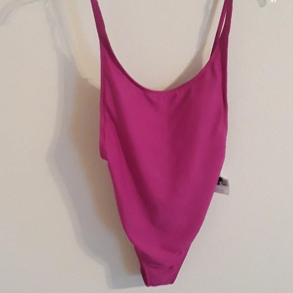 Xhilaration Women One-Piece Swimsuit NWT - Picture 2 of 6